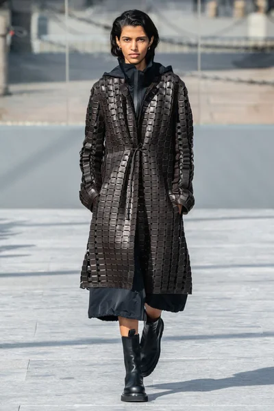 Look 23